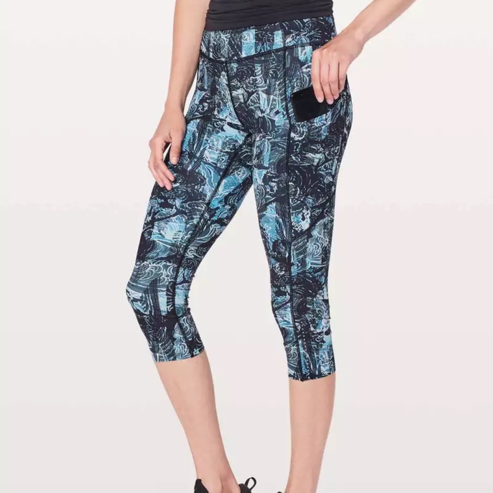 Lululemon Fast Free Crops Eternal Wave Starlight Black Blue 6 RARE